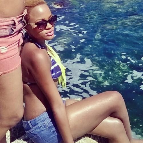 Lance_J93's profile picture. IG:makzo
That crazy ass bitch,,ud take home To meet ur mama