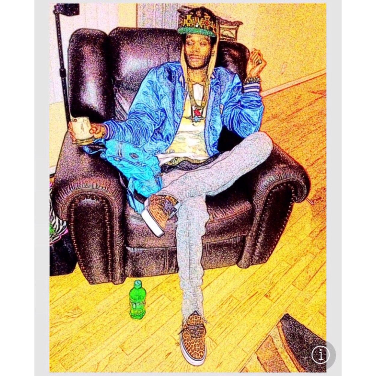 Music Entertainer/Artist
For business inquiries and show bookings please contact kiingsgold@gmail.com