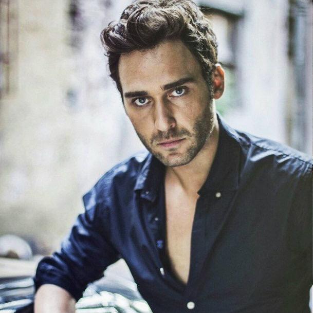 Fanpage for Seçkin and I'm a arabic girl but I can speak little turkish :)