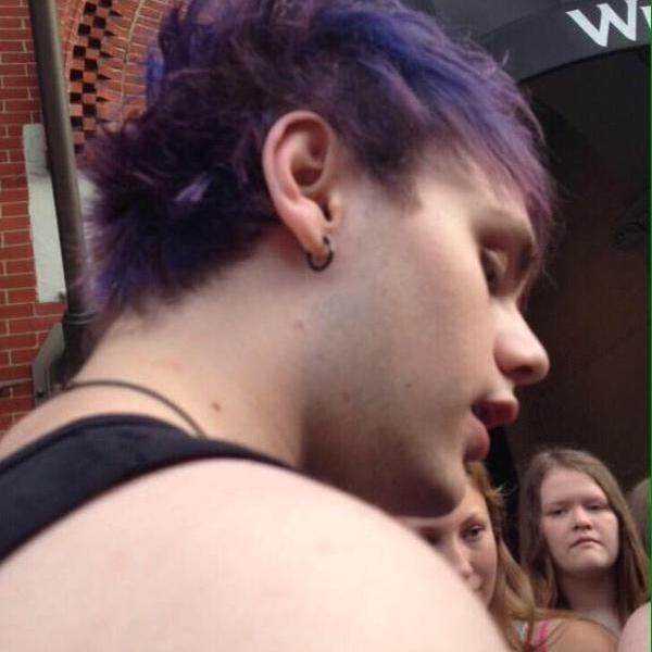 se te segui é porque quero vc no grupo de 5sosfam no whatsapp, se quiser entrar mande número com ddd na dm!!!