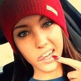 I'm a 18 year old girl gamer who likes GTA and Minecraft