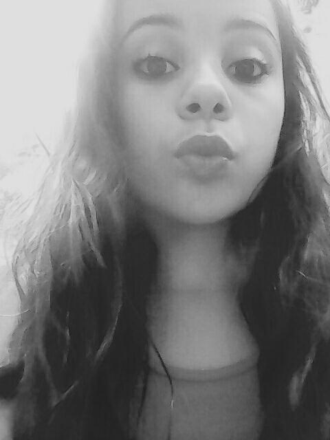 camilaviegas7's profile picture. 