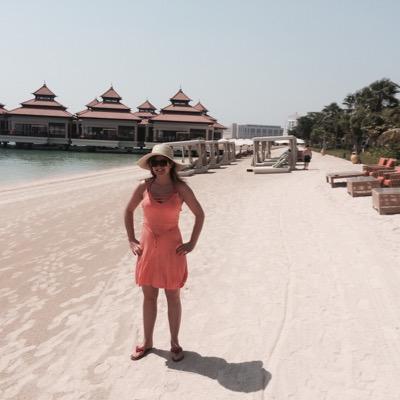 Holly_LWilliams's profile picture. Marketing Leadership 🚀 | Cyber Security ⛓️ | Cloud ☁️ | Demand Gen 🎬 | 80s 🪩| Rock 🎸| Home Cooking 🥘 | Zen 🧘‍♀️