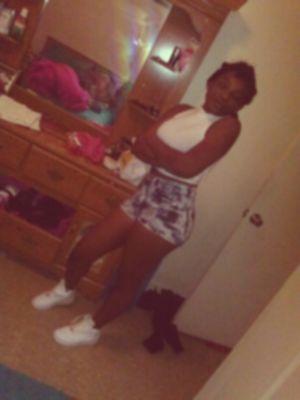 she single // wit a big booty , & wit ha sexxxy asss ! follow me !