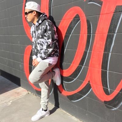 _Khelz's profile picture. 