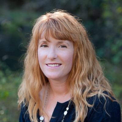 Real estate sales & marketing guru. Art, Design, MBA, runner, Oregonian and world traveler. Luv being a red head!
