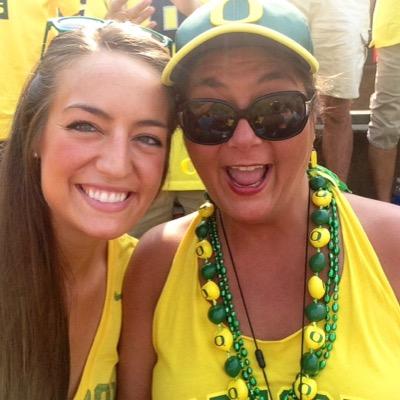 Mother of three beautiful daughters, Oregon Ducks football fan, crazy cat lady, overall a pretty good bean...