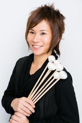 マリンバ・打楽器奏者。
こおろぎ社マリンバアーティスト。

どうぞ宜しくお願いします。
