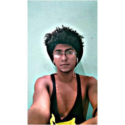 Sou apenas um garroto aprendendo com os erros...E se surpreendendo com as lições