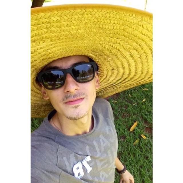http://t.co/s0jlfdXbti
 snapchat : mthprr