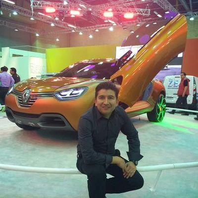 Administrador de Empresas Universidad EAN; Gerente Comercial de Reanutl en Colombia