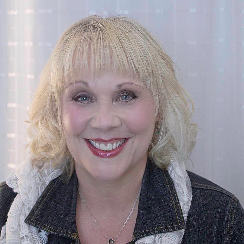 I help people transform their lives into the greatest & grandest version they can imagine and beyond. 
Author of #SourceEnergy, Coach, Teacher, & Speaker.