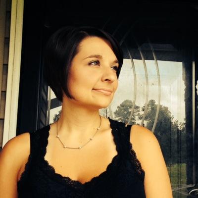 jrob319's profile picture. Former TV news producer. Junk food junkie. Gamecock fan. Queen of sass.