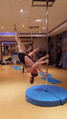 AshleighBarns22's profile picture. you only die once live life!