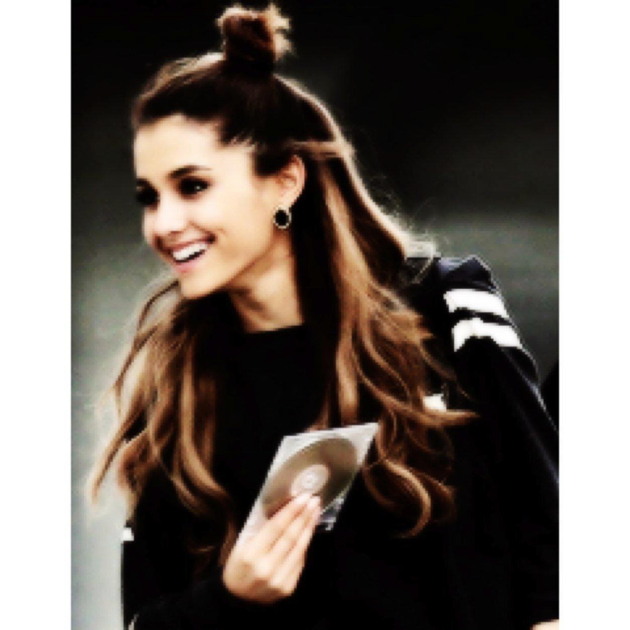 Lucha por tus sueños. Lucía Gil [6R,3F,3M] Selena Gomez The heart wants what it wants Demi Lovato Really don´t care Ariana Grande Baby I (@_luugil_)