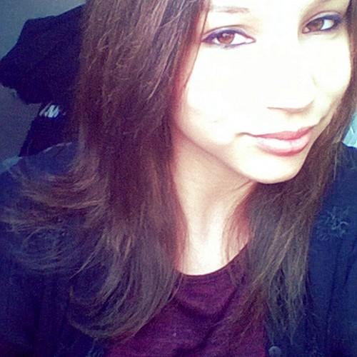 16 yo . Middle fingers up, if you don't give a fuck ✋ #BMTH #MCR #A7x #AA #OM&M ❤
