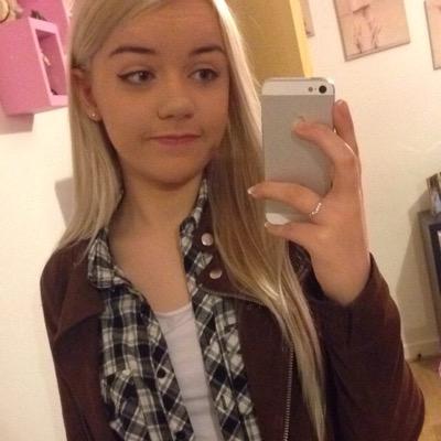 please follow me @laurenthommmm and ill follow you back there also dont follow this acc back