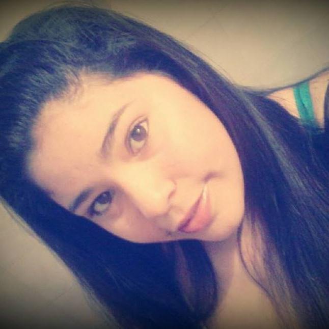 Noo tiienee famaa peroo
El mundo la aclama :3