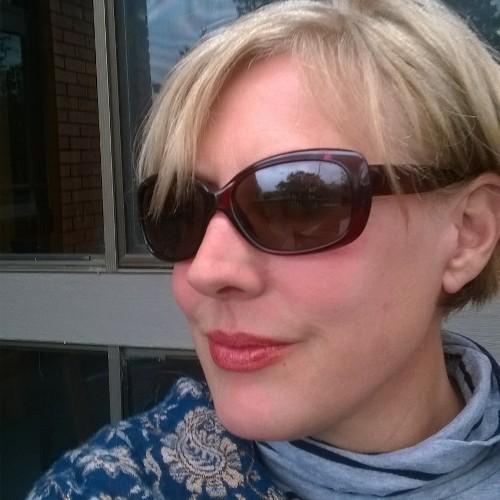 Artist and professional writer/editor - somewhere over the rainbow. https://t.co/NDa4NoZEFJ and https://t.co/fEZxvNJFVU