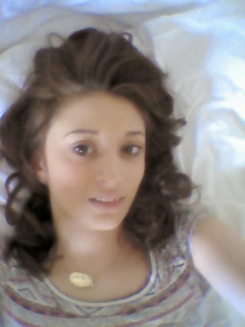 im 27 years old enjoy my life why i can honest person i have 2 daughters and one son im just me u either like it or u dnt and if u dnt Fuk off x