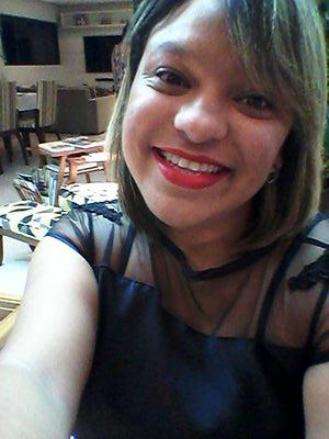 Estudante de Administração, apaixonada pela vida,por filmes e Fotográfias.