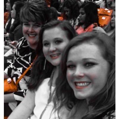 @onedirection Saw my boys 10/1/14. The best day of my life. They make me smile bright and wide. I know even though they don't know me, they love me.