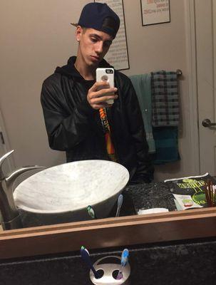 Yourmcmangel's profile picture. follow back hmu