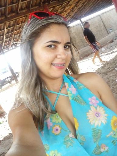 Ñ sou fria por opção,e sim por decepção!