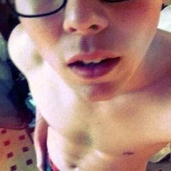 Let daddy take care of you. @yourdaddies5sos