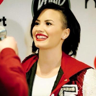 hey you! i like your smile do not hide him his beautiful
#smiles__addicted