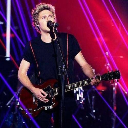 Back on the road again, gona be
an incredible year! 
Hii!I'm Niall 1/5 One Direction.It's my private account.Follow me and I follow back.Lova ya all crazy mof