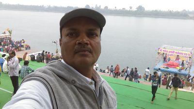 civil engineer in municipal council.