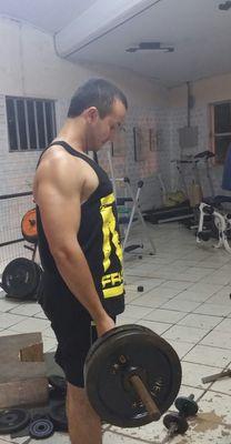 você não pode subir as escadas do sucesso com as mãos nos bolsos !