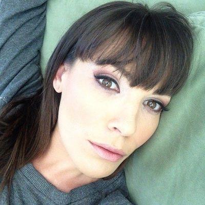 -Duda
-Exibicionista -28 anos
-Professora de dança&bailarina
-Viciada em sapatos
-Aqui conteúdo adulto (y)
-Sigam meu instagram @66duda66
-São Paulo