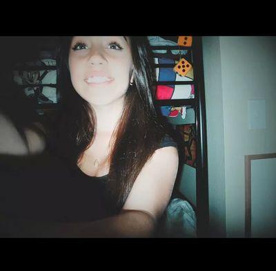 I Love Nutella ❤ I Hate Rude People.
Single. 
\(≧∇≦)/ DHS （＾_＾）/ 
kik: Tania.Sanchez00