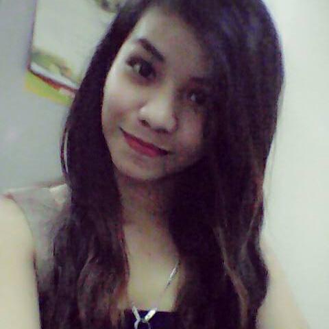 Ako si ajeng :) Finaly sociable na ko HAHA soon to be TAKEN in the right time and in the right place of course LOVEYAAAAAA :*