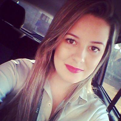 Cristã, contadora, concurseira e sonhadora.