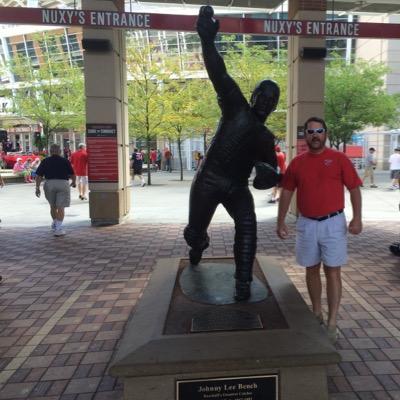 Big Reds, Cowboys, UVA fan. Love to coach football, and play golf.