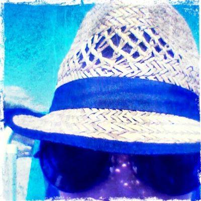 nadiasg's profile picture. No soy masajista, kinesióloga. “My own business always bores me to death; I prefer other people's” #books #music #movies #etc