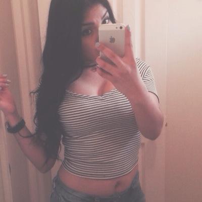 _adoreEvelyn's profile picture. ❣Once upon a time nobody gave a fuck❣