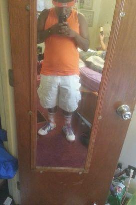 I could give a fuck, I do what I want. Gettin money wit my team, all we worried about is that cream #honest #chasepaper