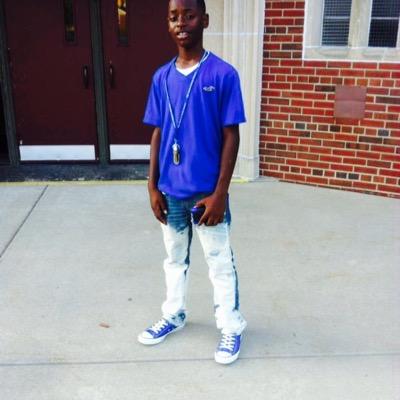 Riding inna Rari man i get my swerve on, Talkin on a phone call me Mr Serve on
