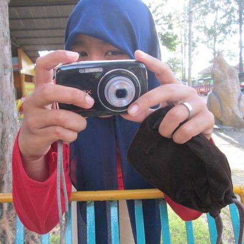Sayang sama mamah papah adik ({})