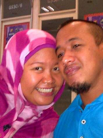 EstiMegaswara's profile picture. 