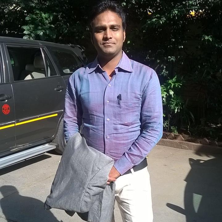 vakhande's profile picture. 