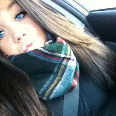 I am the #1 fans of Canadiens de Montréal !   My passion is hockey (:                          Facebook : Christina Rachelson Instagram : ChristinaRachelson