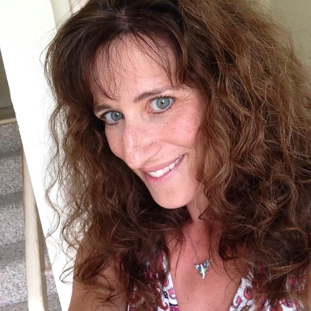 passionate worshiper of Jesus. wife. mom of 4. coffee lover.