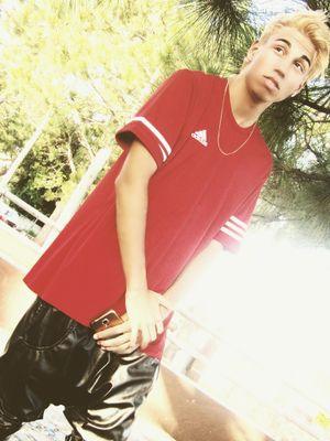 Si lees esto me debes un chocolate*-*
