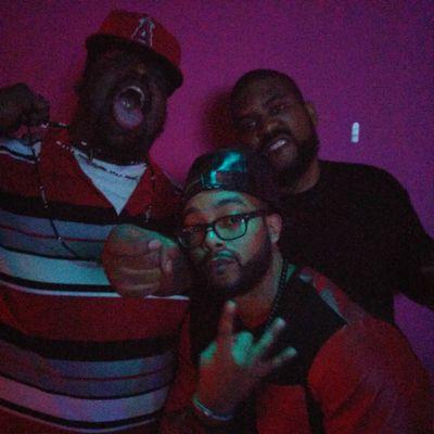 looking to network with other artists. SERIOUS NETWORKING ONLY!!!!! For booking contact Gutta Mouf 8638015203 or JBiggz 8638019261