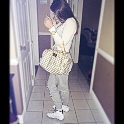 insta- @otf_kayla